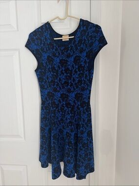 Torn by Ronny Kobo Black and Blue Floral Cap-Sleeve Mini Dress